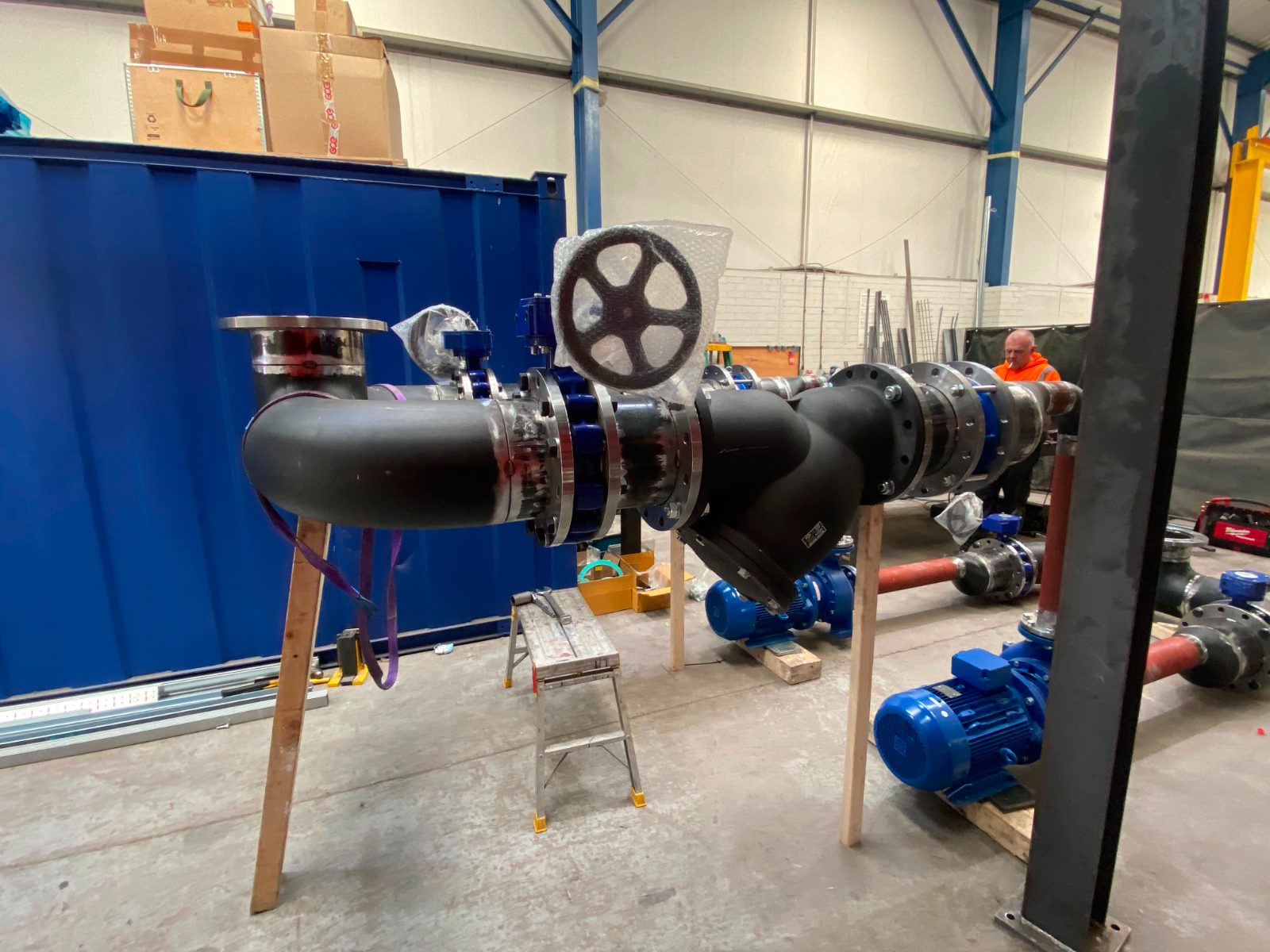 Twin pump skid with pipework