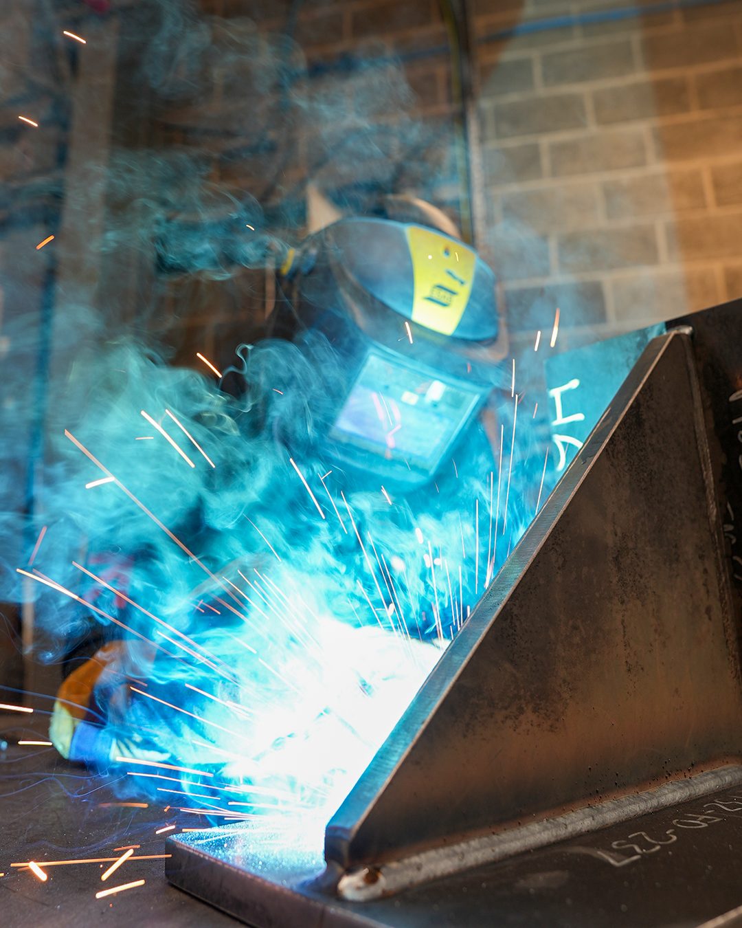 Welding a gusset bracket